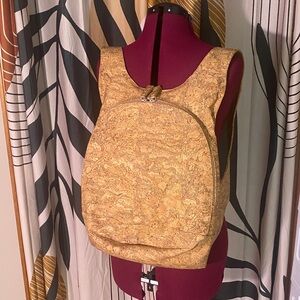 Arsayo The Suber Natural Cork Large Secure Closure Backpack